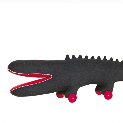Pull along Crocodile on wheels XL