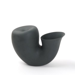 Jug black